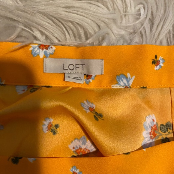 Loft orange floral wrap skirt size 8 - Picture 3 of 3